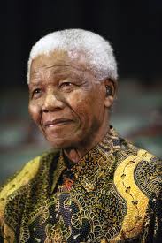 Nelson Mandela vieillissant .