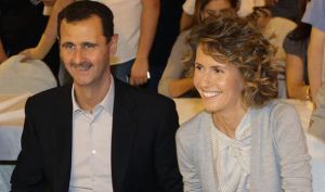 Le président Assad,heureux et détendu,ce matin ,en compagnie de sa charmante épouse.